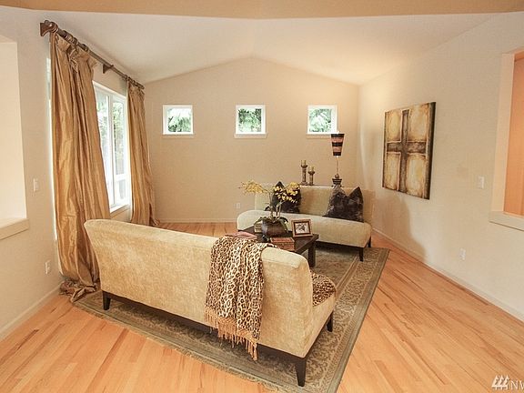 5th image of 8053 Wenatchee Pl NW