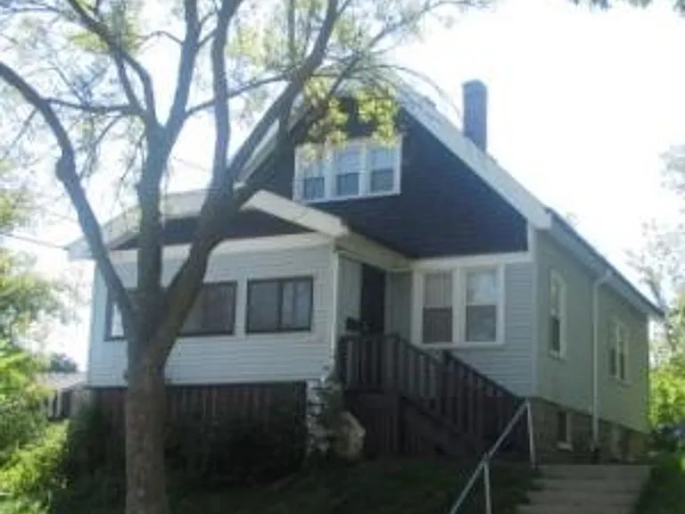 2821 W Concordia Ave — Photo 1