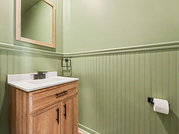 5th image of 111 Blossom Wood Ln