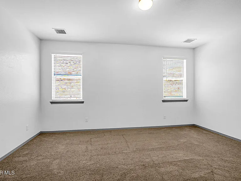 1657 Asbury St — Photo 8