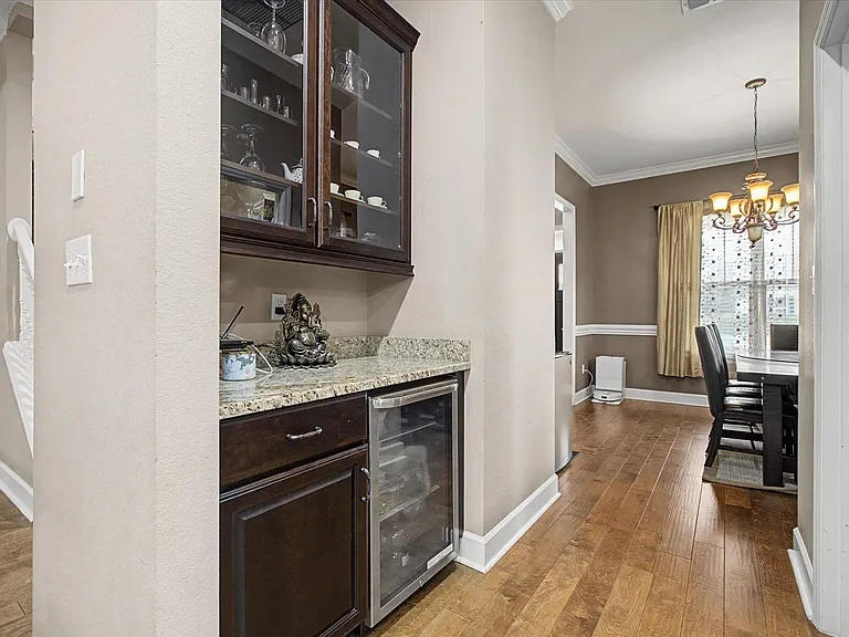 3078 Dickinson Dr — Photo 13