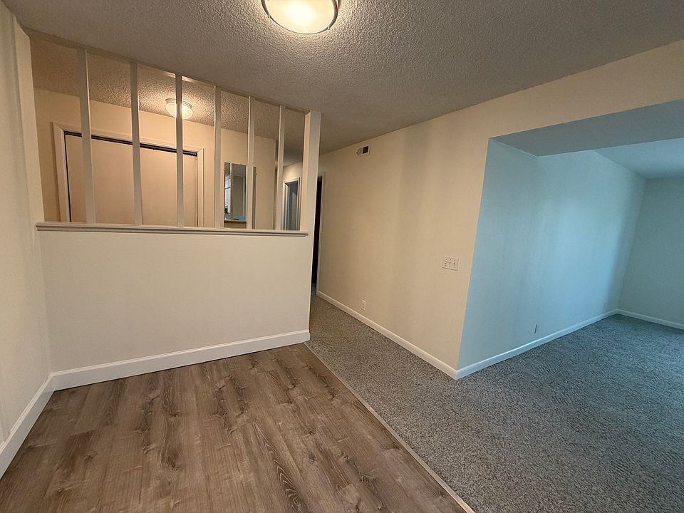 Dining Room Area looking into the living room and hallway