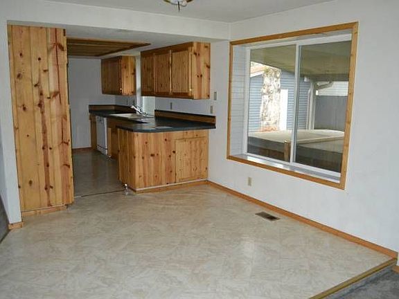 Cozy eating area
