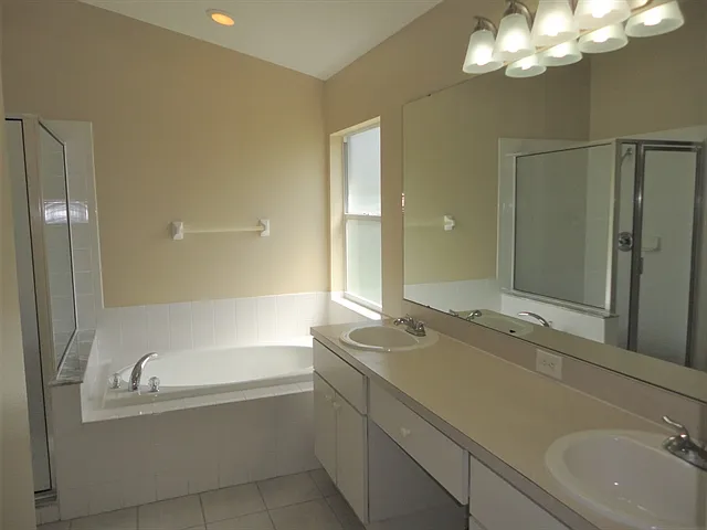 1422 Lake Shore Ranch Dr — Photo 10