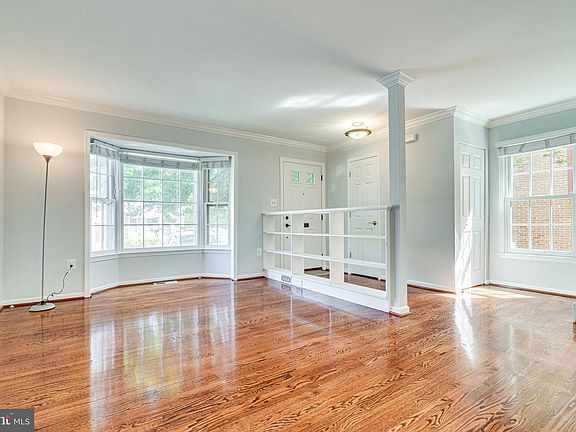 4th image of 7326 Rockford Dr
