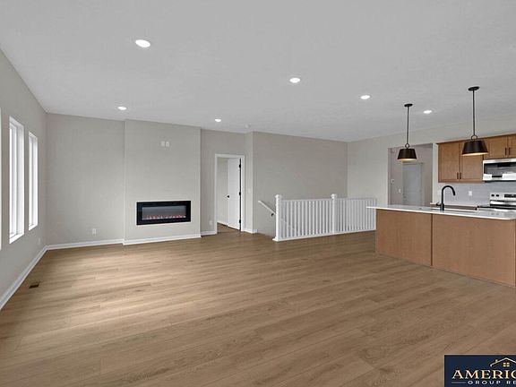 5th image of 11245 Longshore Ave