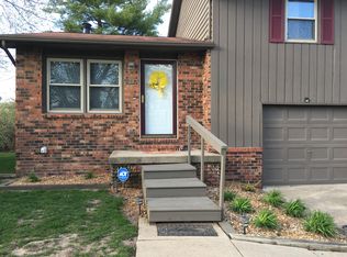 2905 Helen Ct, Champaign, IL 61821