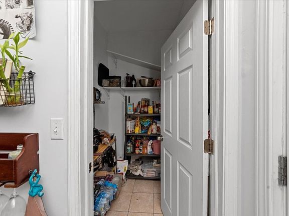 4th image of 3219 W Hirsch St APT 1E