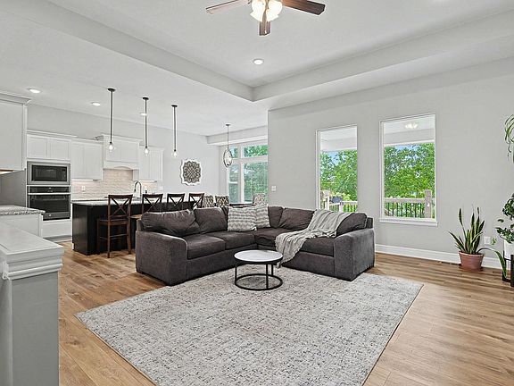 2nd image of 3817 N Estancia Ct