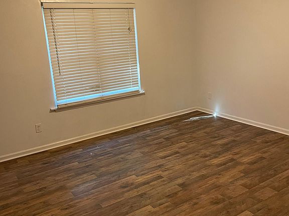 2nd image of 2081 Walden Park Pl