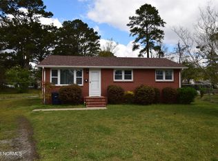 4 Elaine Ct, Jacksonville, NC 28546
