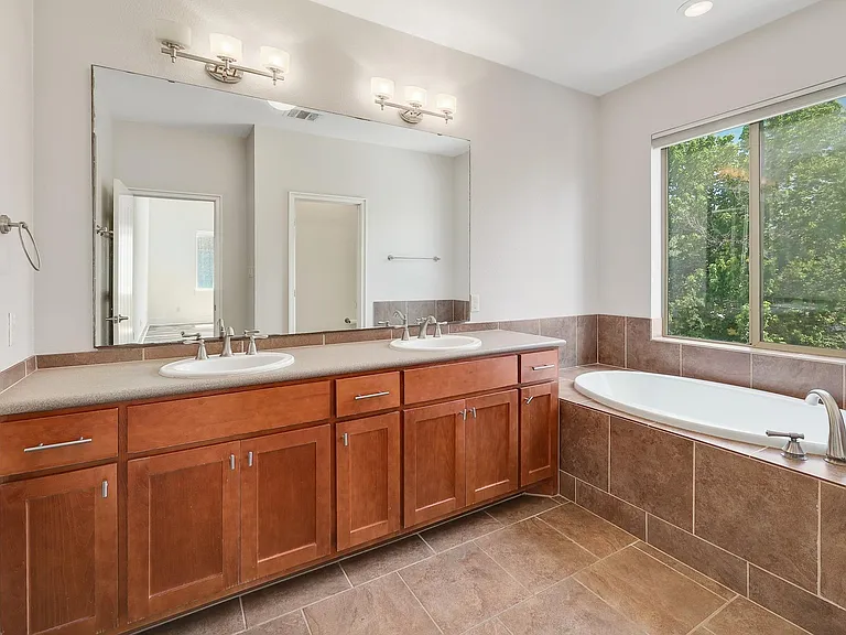 1601 Houston St #3 — Photo 19