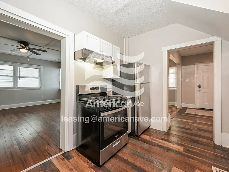 1516437_005_kitchen_6.jpg