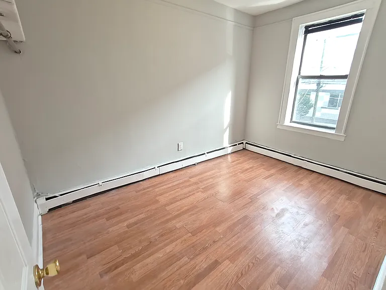115 Grafton Ave #3A — Photo 3