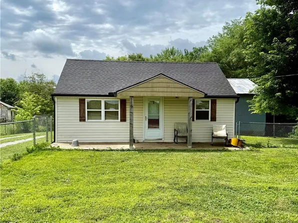 112 Hunter Rd, Sibley, MO 64088