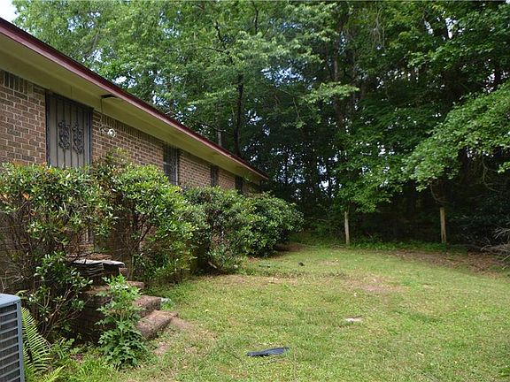 5th image of 1405 Evans Ave
