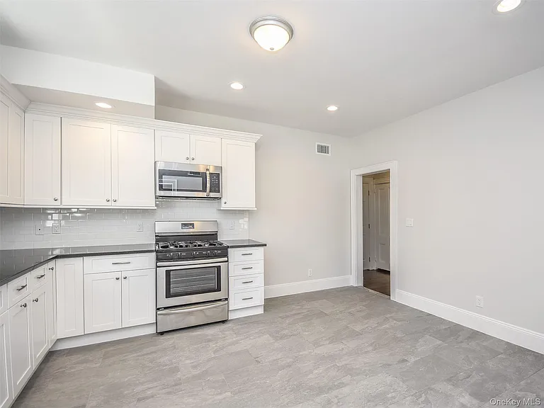 114 Sea Cliff Ave #1 — Photo 18