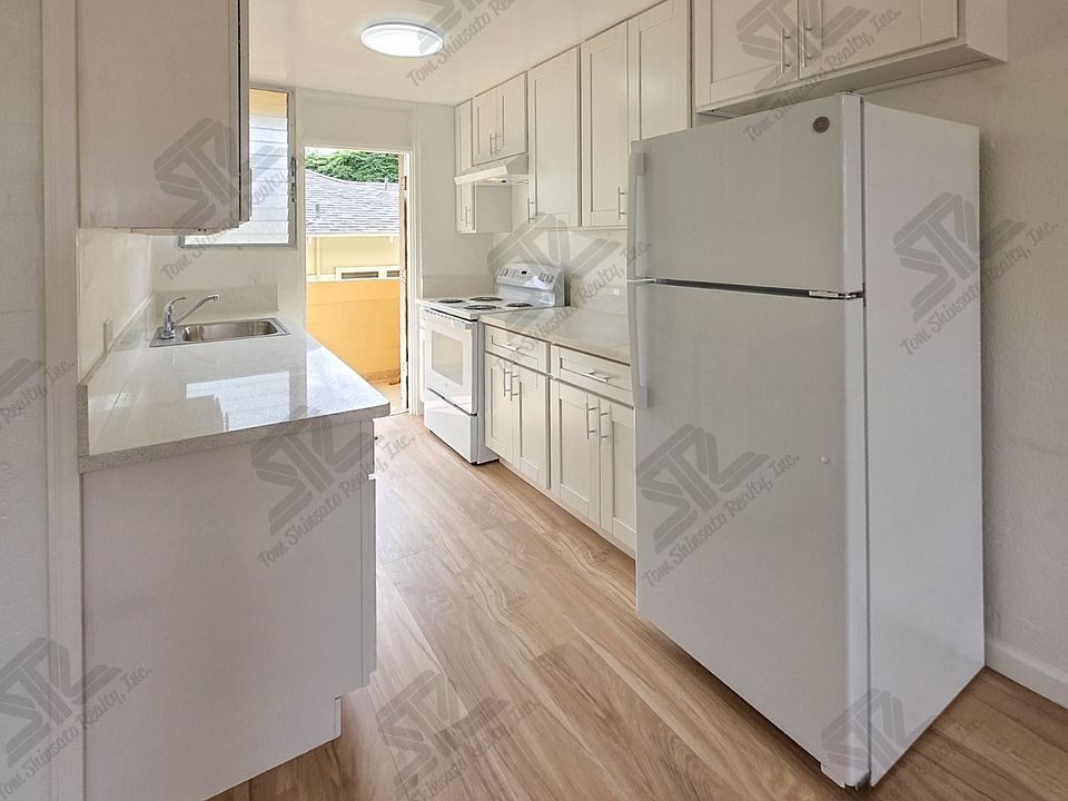 1st image of 1742 Young St APT 203