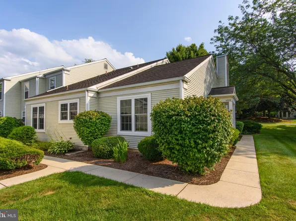 1882 Wexford Rd, Palmyra, PA 17078