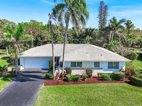 466 Golfview DR, NAPLES, FL 34110