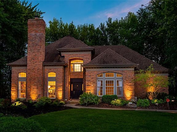 3rd image of 32391 Regency Ct
