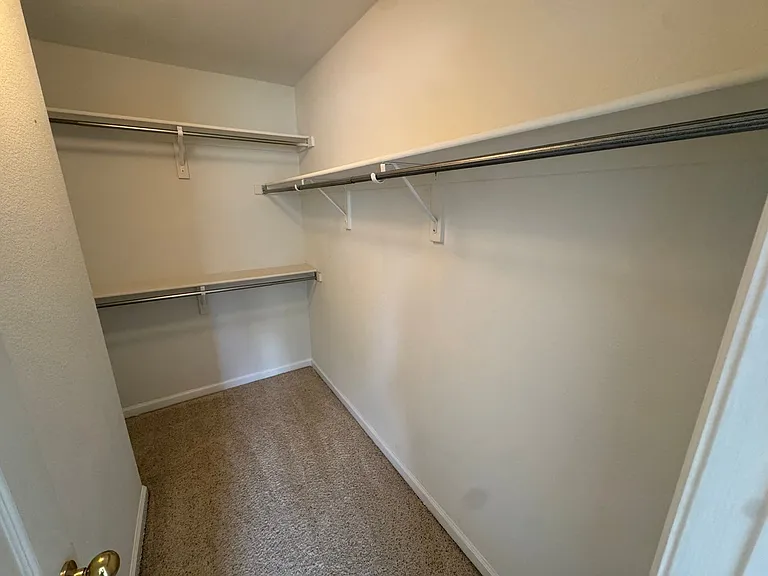 4505 S Auckland Ct — Photo 16