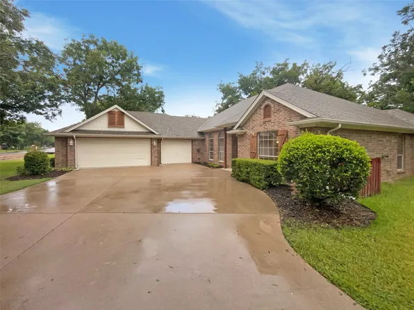 9318 Monticello Dr, Granbury, TX 76049