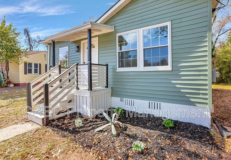 2642 Ferrara Dr — Photo 2