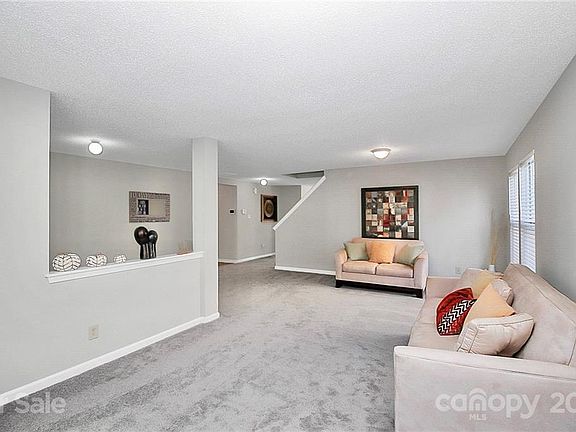 5th image of 117 Adams Trl