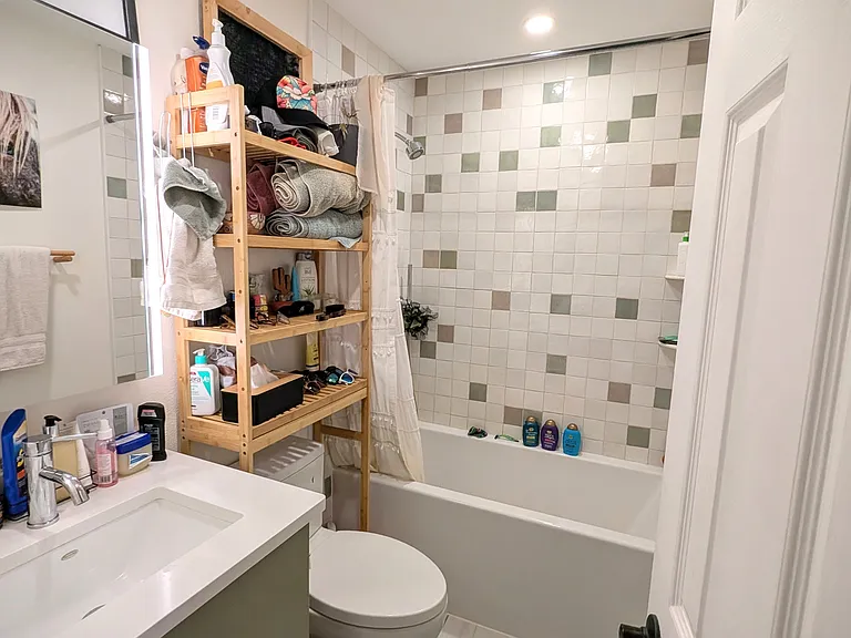 3025 Broadway St #29 — Photo 12