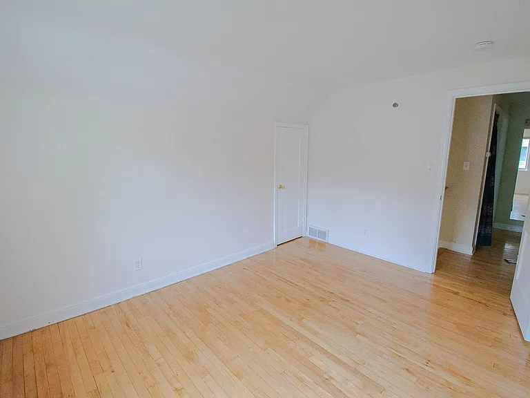 413 14th Ave SE — Photo 13