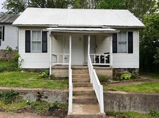 107 W Benton St, Linn, MO 65051