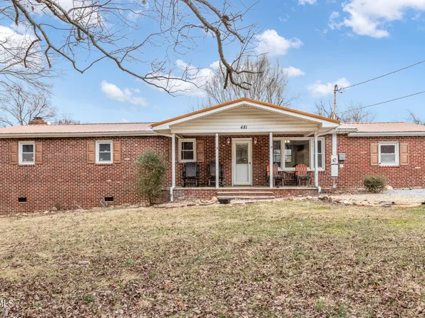481 Riverview Dr, Johnson City, TN 37601