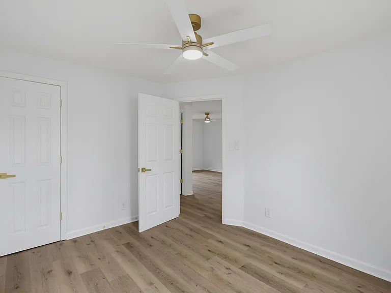931 Marlboro St — Photo 26