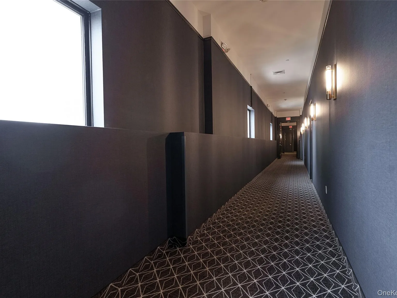 2 bed, 2.5 bath, 1420 sqft, $3,790 — Photo 3