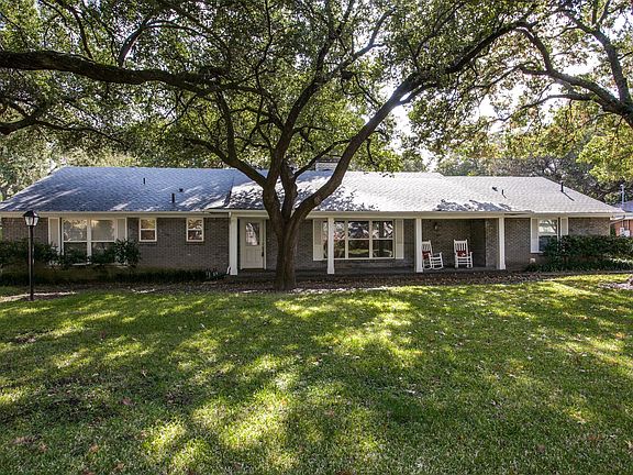 2nd image of 3008 Lavita Ln