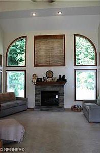 4th image of 1673 Jennifer Ln