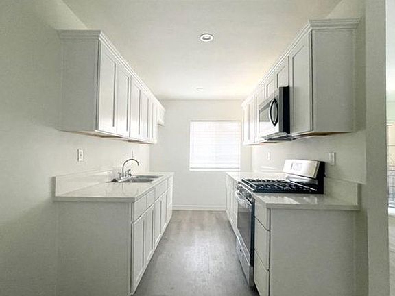 2nd image of 4800 August St #16