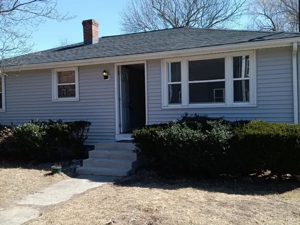 4 Mercier St, Dracut, MA 01826