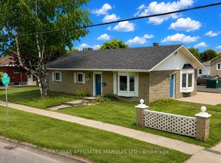 1101 McConnell Ave, Cornwall, ON K6H4N2