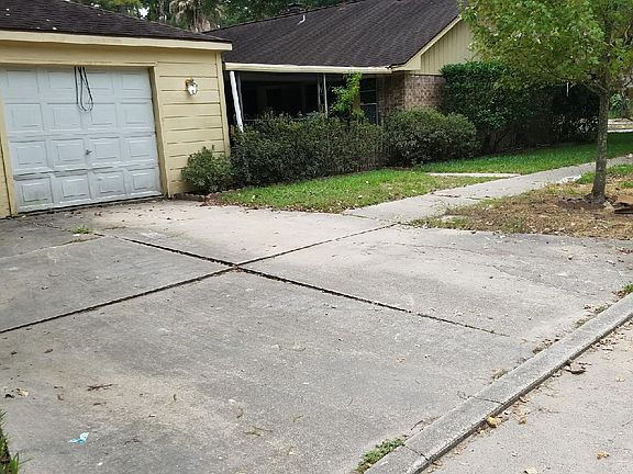 4th image of 1803 Cobble Creek Dr