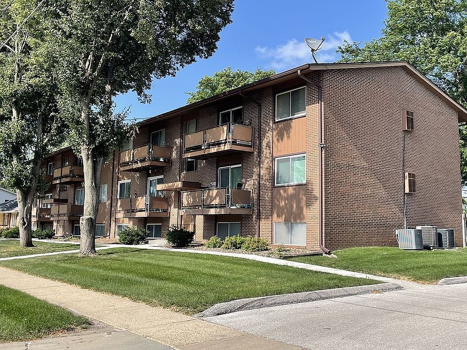 1st image of 4209 65th St APT 1