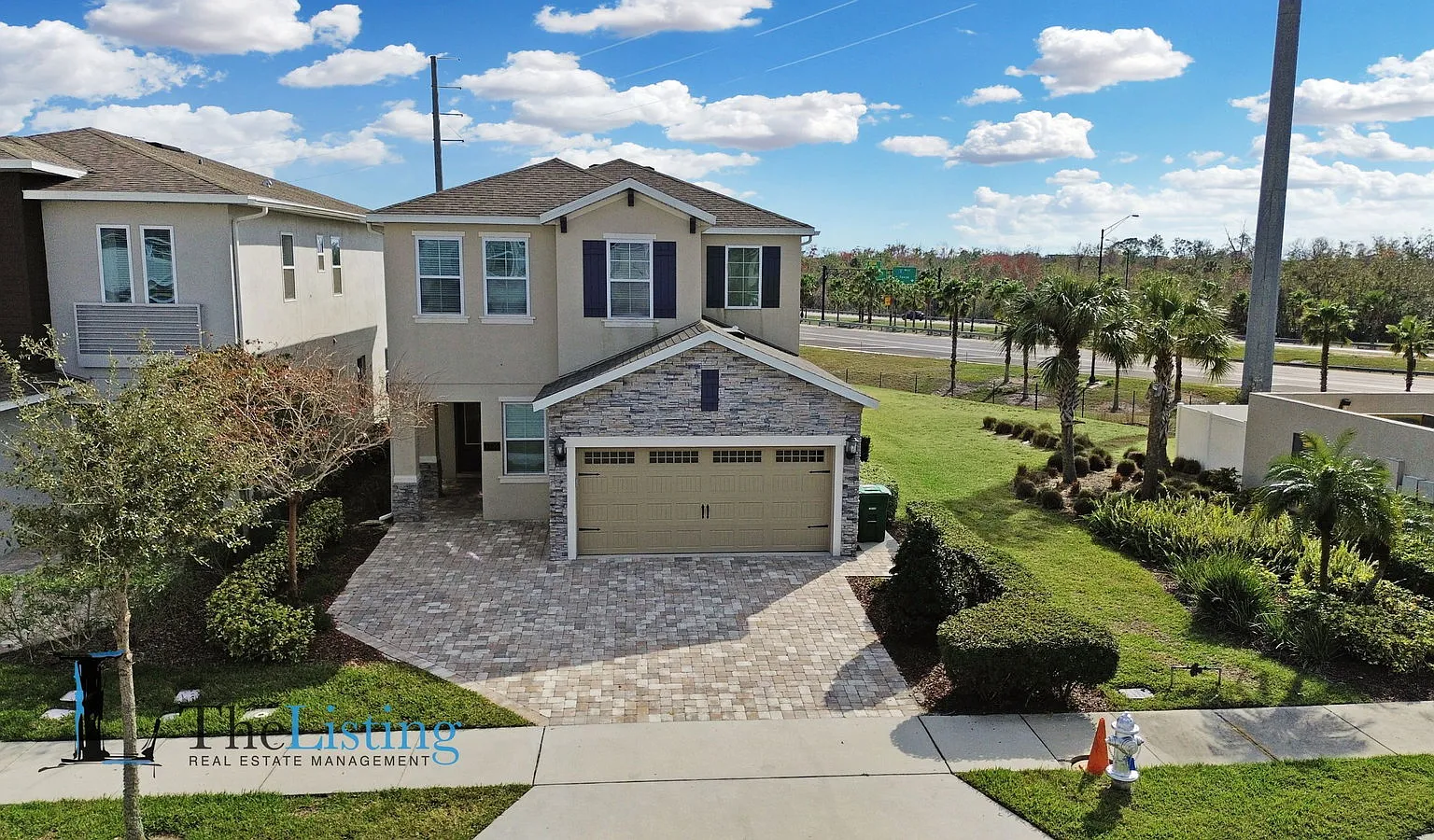 4 bed, 3.0 bath, 2363 sqft, $3,900 — Photo 2