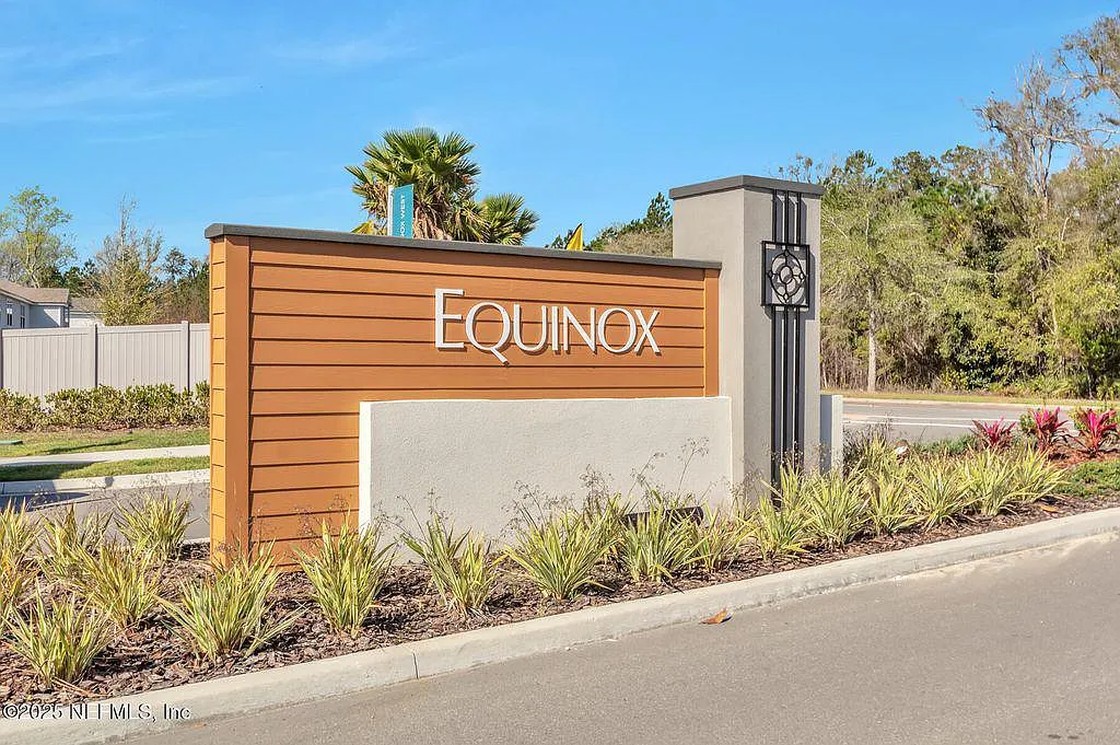 2 bed, 2.5 bath, 1110 sqft, $1,710 — Photo 1