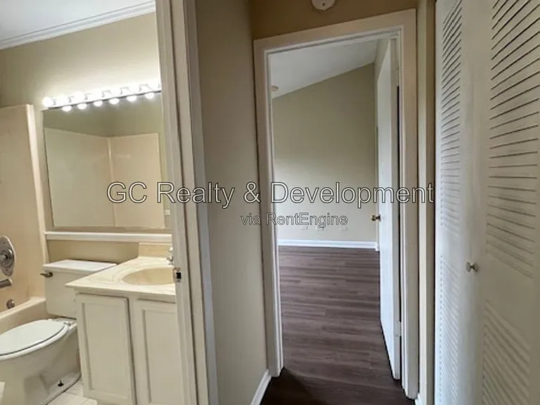651 Pleasant Pl — Photo 16
