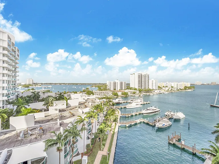7910 Harbor Island Dr #801 — Photo 2