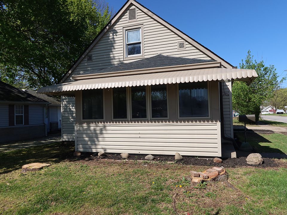 1st image of 301 Louise Ave