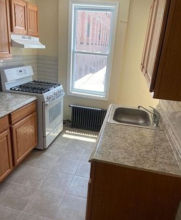 5th image of 212-26 Jamaica Ave Floor 2