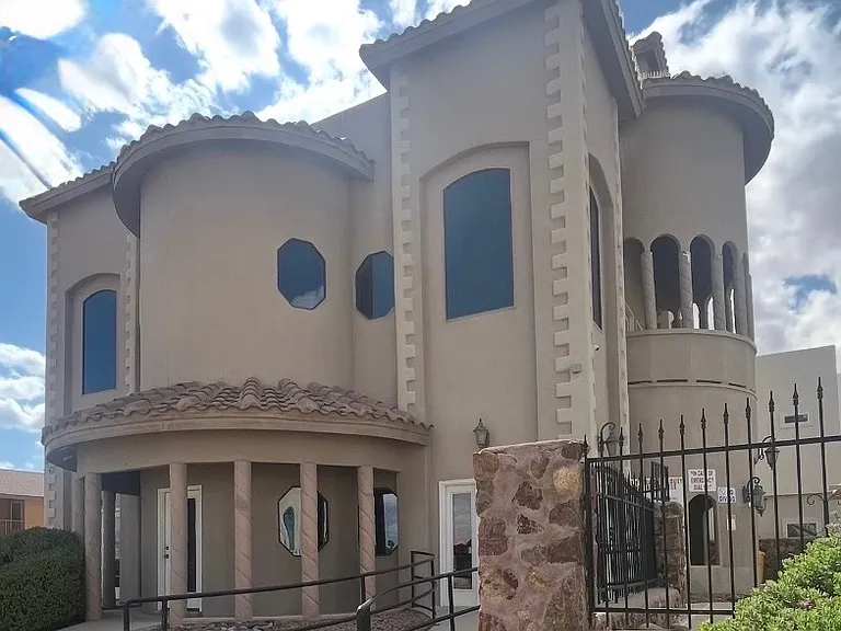 12241 Gaudi Way — Photo 27