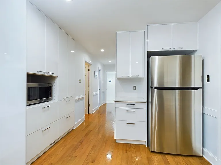 10211 Windbluff Dr — Photo 16